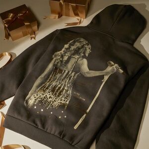 Fearless - Taylor Swift - Dance In A Storm Hoodie